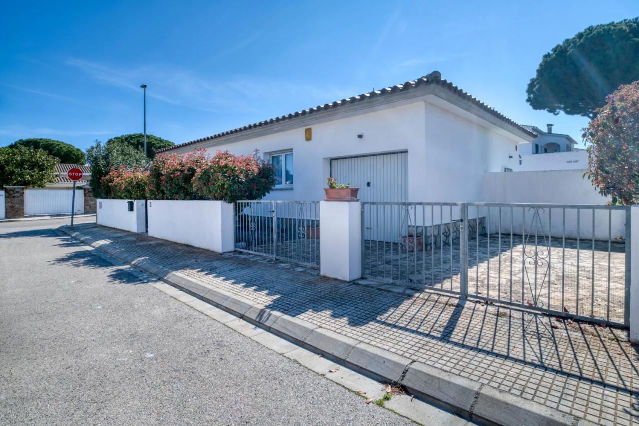 Vila La Bellesa L' Escala Exteriér fotografie